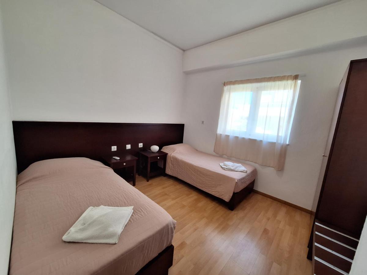 Perla Beach Agia Marina Екстериор снимка
