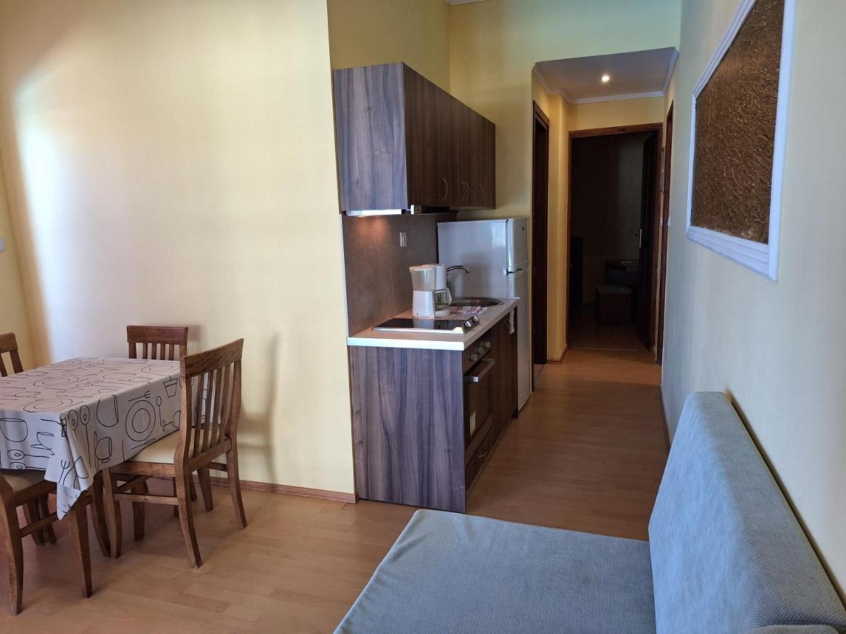 Perla Beach Agia Marina Екстериор снимка