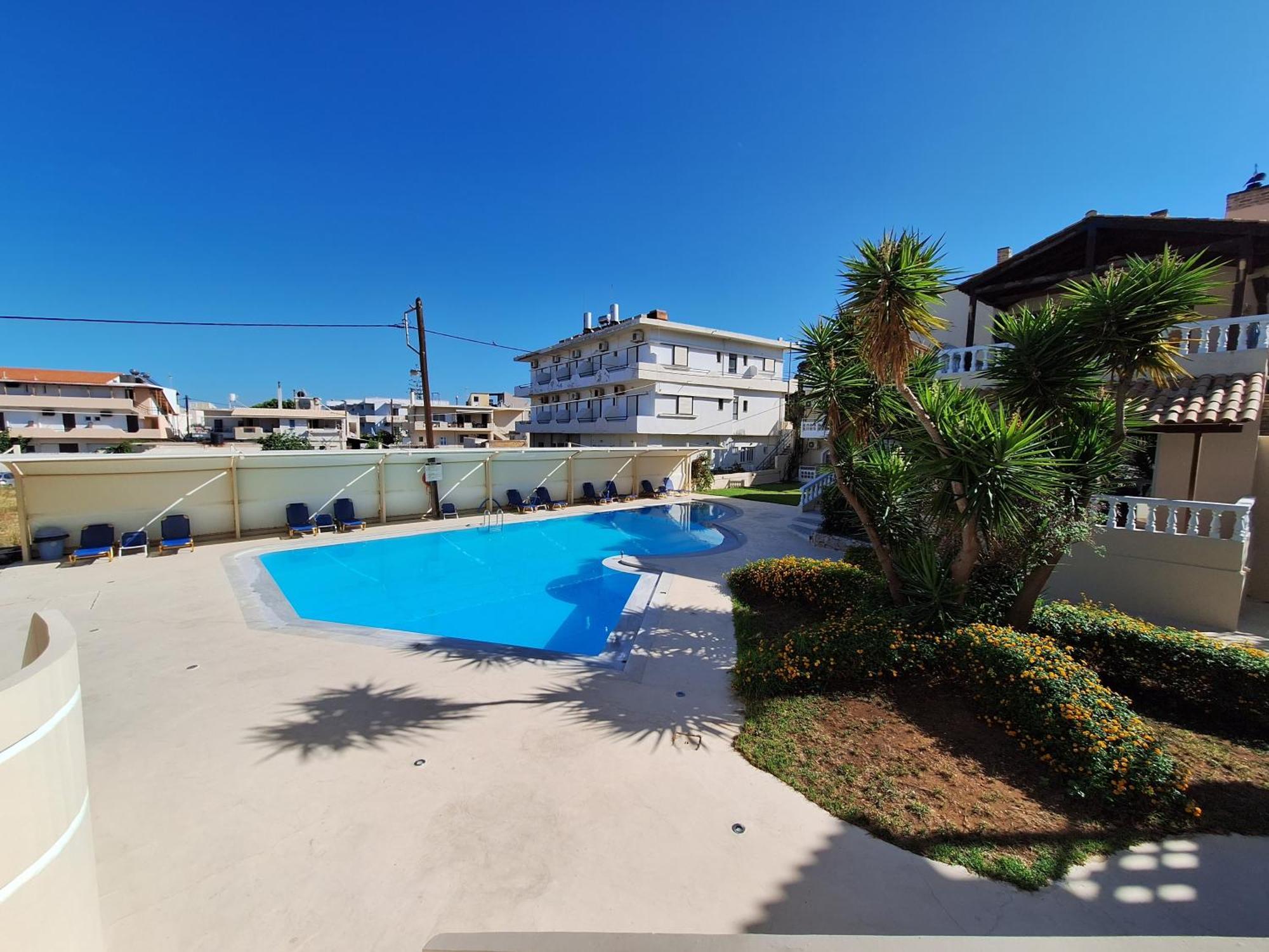 Perla Beach Agia Marina Екстериор снимка